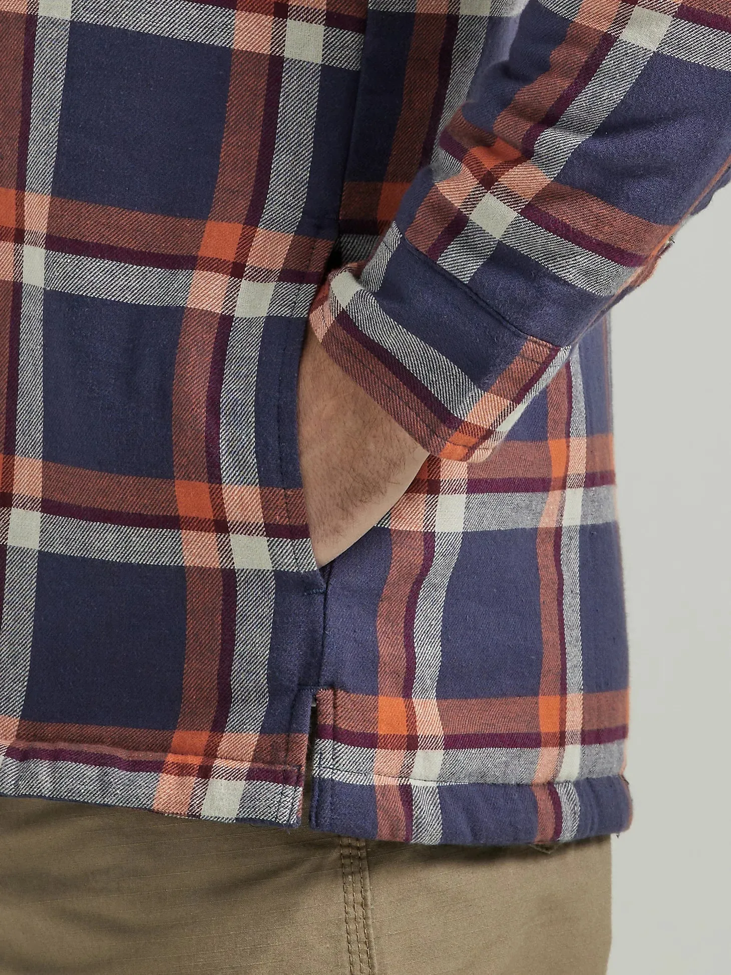 WRANGLER® RIGGS WORKWEAR® LONG SLEEVE HOODED FLANNEL WORK JACKET IN NAVY ORANGE